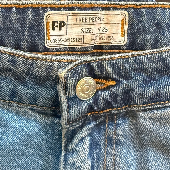 Free People Patchwork Straight Two-Toned Jeans - Picture 4 of 4